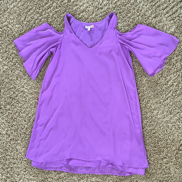 Gianni Bini Cold Shoulder Flowy Bethany Dress - Picture 1 of 8